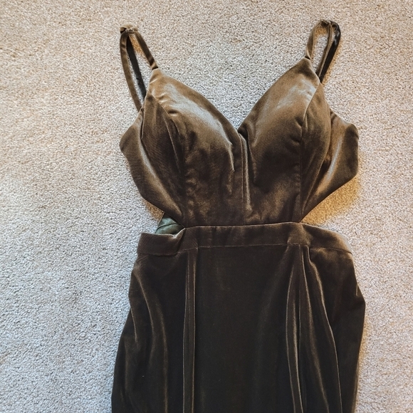 Revelry Dusty Olive Ryah Velvet Bridesmaid Dress Size 12 - Picture 5 of 11